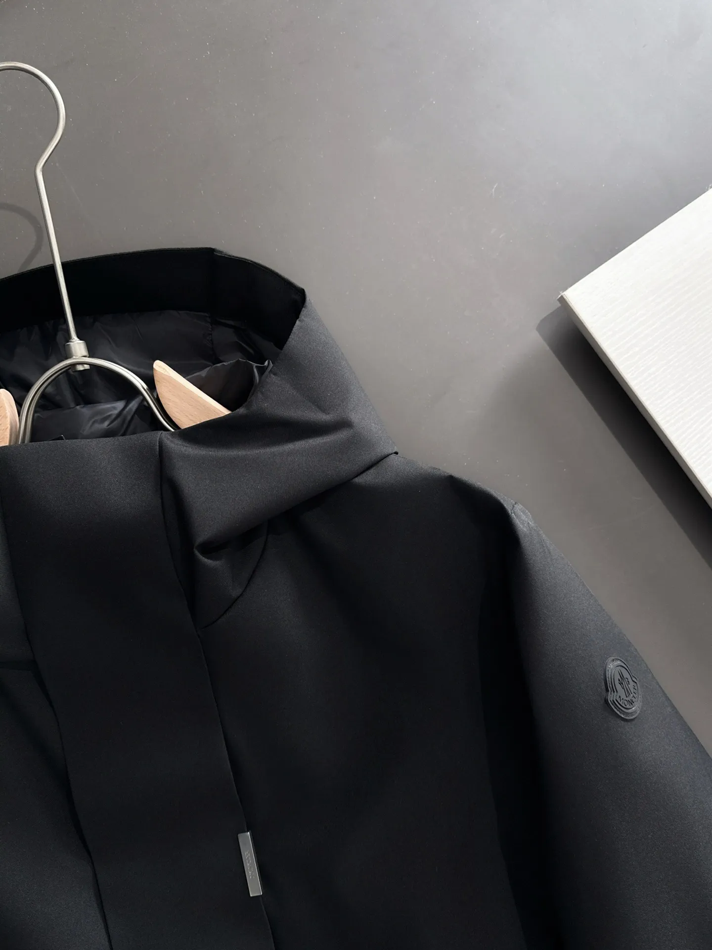 Mon*cler Gatillier " " 。 Gatillier 。 ， ， ， 。 ， 。 ， ， ， ， 。 ， ， 。 ， 、 、 、 。 ， 。 ，Moncler Gatillier ， 。 Size：1 2 3 4 5 25045Size ： 1 : 51cm- 118cm- 72cm- 64 2 : 52cm- 122cm- 73cm- 65 3 : 53cm- 126cm- 75cm- 66 4 : 54cm- 130cm- 76cm- 67 5 : 55cm- 134cm- 78cm- 68